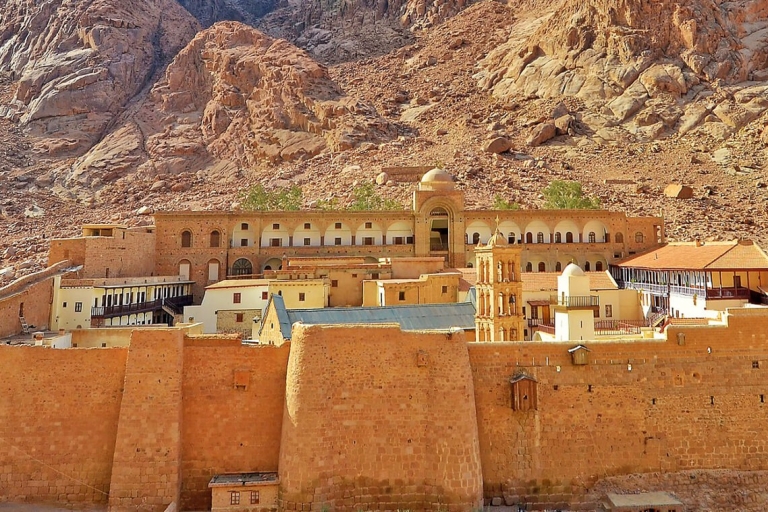 Desde Sharm-El-Sheikh: excursión de un día a St. Catherine y Dahab