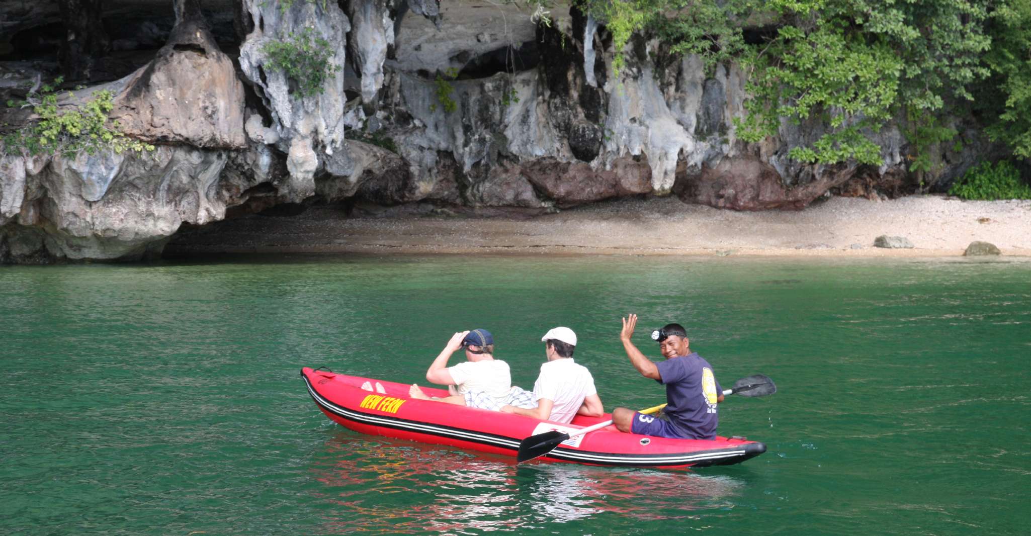 Bahía Phang Nga, tour de turismo en barco de cola larga - Hizvo