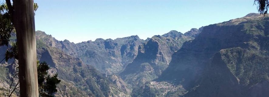 Tour speciale combinato 4x4 jipe di Madeira 2 di un'intera giornata e 1 di mezza giornata