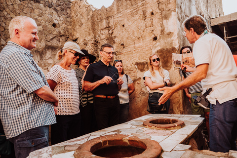 Naples : visite coupe-file de Herculanum avec un archéologueHerculanum : billet coupe-file avec guide en anglais