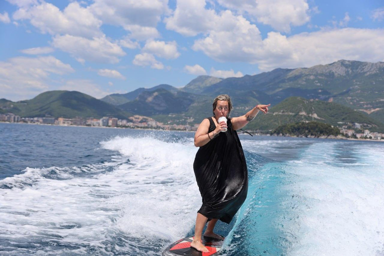Budva: Wakesurfing guided experience on Axis A24 Towboat