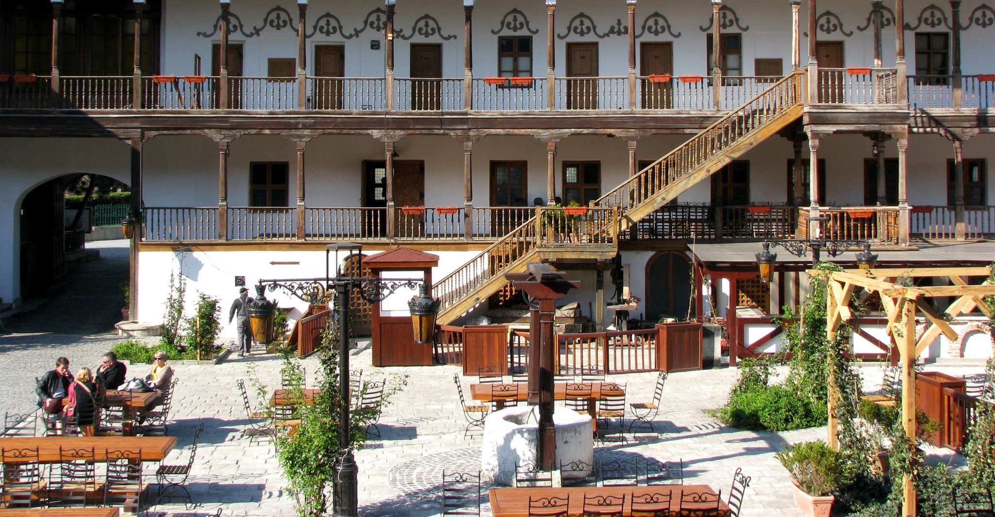 Bucharest, City Highlights Guided Walking Tour - Housity