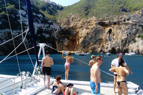 Dénia & Jávea: Portixol Sailing Catamaran Excursion with BBQ Dénia: 5-Hour Cruise with Lunch and Reserved Net Seating