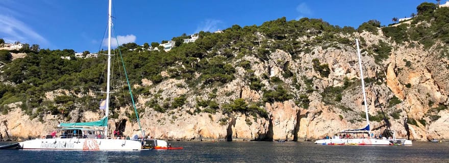 Dénia et Jávea : Excursion en catamaran à voile à Portixol avec barbecue