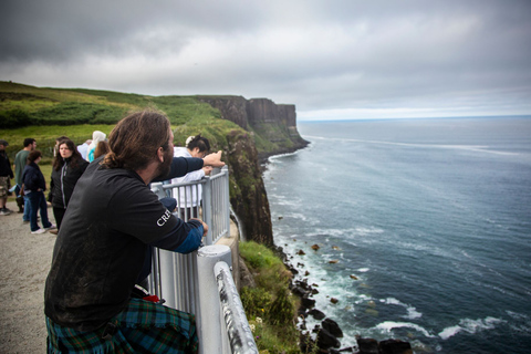 Edinburgh: Isle of Skye und Loch Ness 5-tägige Highlands TourUnterkunft im Doppelzimmer mit dem Jacobite-Dampfzug