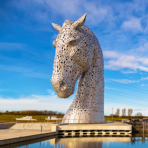 Loch Lomond, Stirling Castle, & Kelpies Tour from Edinburgh