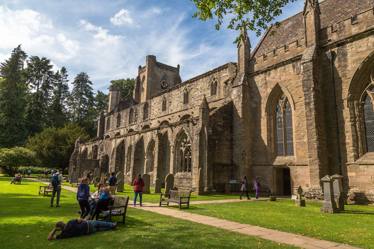 Saindo de Edimburgo: Excursão de 1 dia às Terras Altas da Escócia e ao WhiskyTour padrão incluindo visita à destilaria