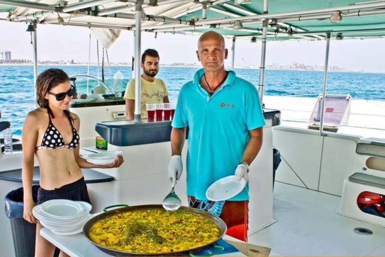 Valencia: Segelkatamaran-Bootsfahrt mit MittagessenValencia: Katamaran-Bootsfahrt mit valencianisches Mittagessen & Netzsitzen