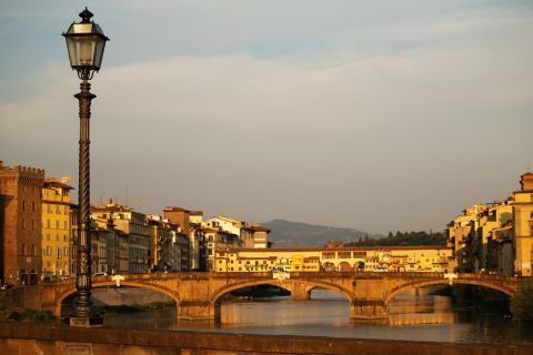 Florence: Sunset Gondola Tour