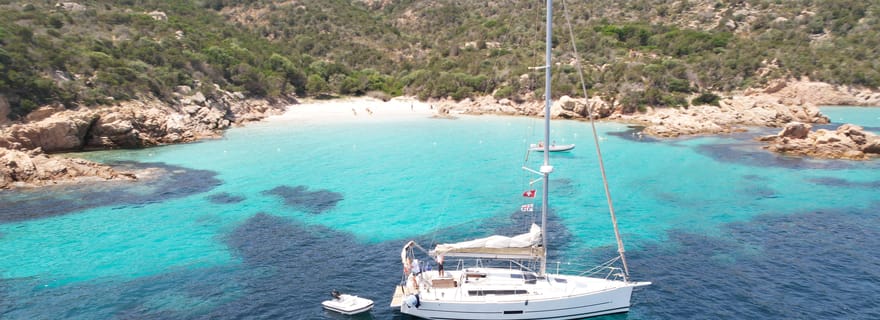 Journée de navigation privée vers l'archipel de La Maddalena : LA MAGIE VOUS ATTEND !