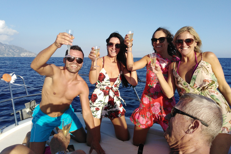 Sorrento: Amalfi Coast Yacht Cruise with Drinks and Snacks