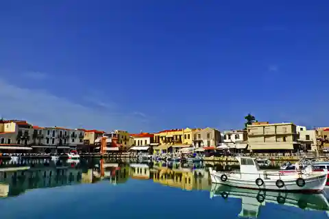 From Chania: Rethymno, Lake Kournas & Olive Oil Tasting Tour