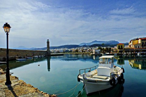 Da Chania: Tour privato di Rethymno e del Lago KournasDa Chania: tour privato della città di Rethymno e del lago Kournas