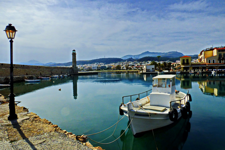 Da Chania: Tour privato di Rethymno e del Lago KournasDa Chania: tour privato della città di Rethymno e del lago Kournas