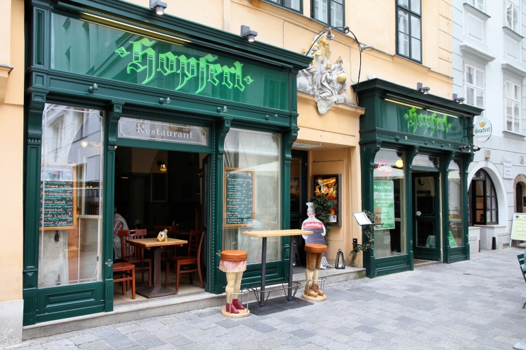 Viena: tour privado de degustación de cerveza austriaca en el casco antiguo4 horas: degustación de cerveza y comida con 13 cervezas y comida