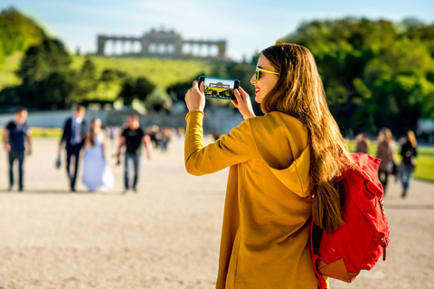 Viena: tour privado del palacio de Schönbrunn y la abadía de MelkVisitas guiadas al palacio de Schönbrunn y la abadía de Melk