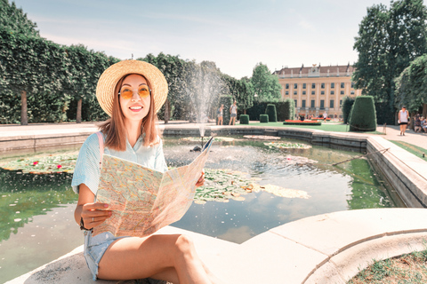 Viena: tour privado del palacio de Schönbrunn y la abadía de MelkVisitas guiadas al palacio de Schönbrunn y la abadía de Melk