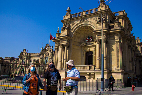 Lima: Stadsrundtur för små grupper med Pisco Sour &amp; Catacombs