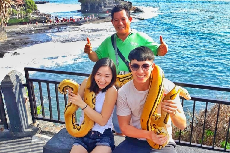 Bali: Tanah Lot Temple Guided TourSmall Group Tour with Hotel Pick up and Entry Fee