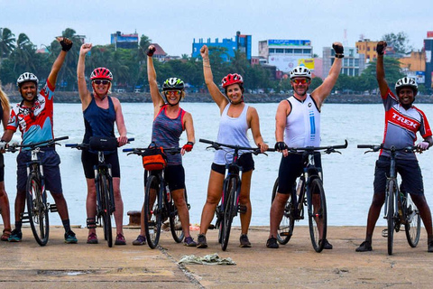 Bentota: Toddy-Jagd-Radtour in der Landschaft