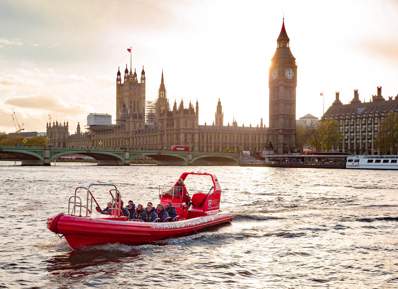 london boat trips with drinks