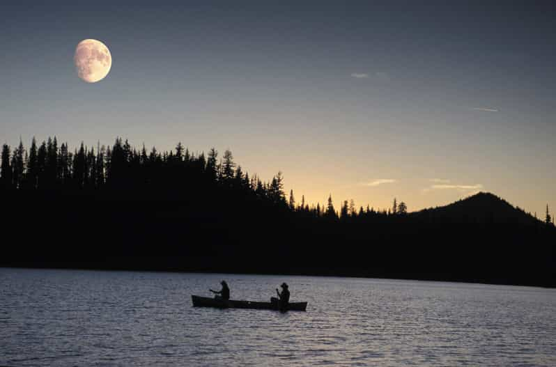 Bend Moonlight and Starlight Canoe Tour GetYourGuide