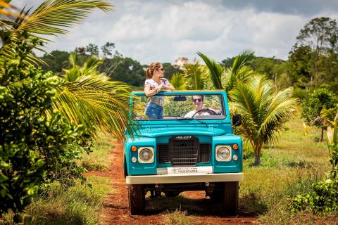 Uxmal: tour delle piantagioni private in una Land Rover d'epoca