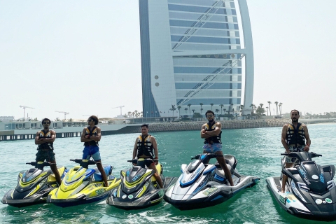 Dubai: 1 Stunde Jetski-Miete am Mina Seyahi-Strand