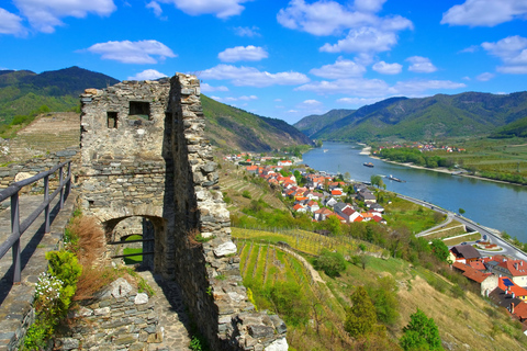 Viena: Abadía de Melk, Wachau, viaje privado al valle del DanubioExcursión privada de día completo con el castillo de Hinterhaus