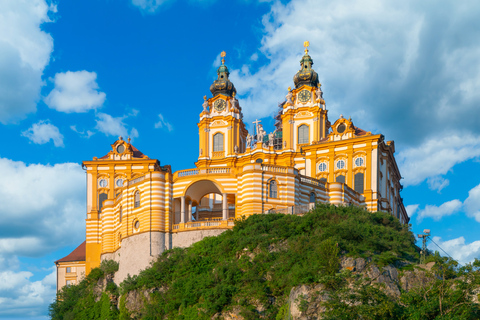 Viena: Abadía de Melk, Wachau, viaje privado al valle del DanubioExcursión privada de día completo con el castillo de Hinterhaus