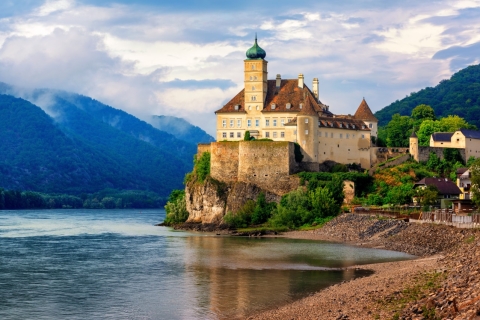 Viena: Abadía de Melk, Wachau, viaje privado al valle del DanubioExcursión privada de día completo con el castillo de Hinterhaus