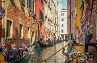 Venedig: Gondelfahrt durch die Lagunenstadt