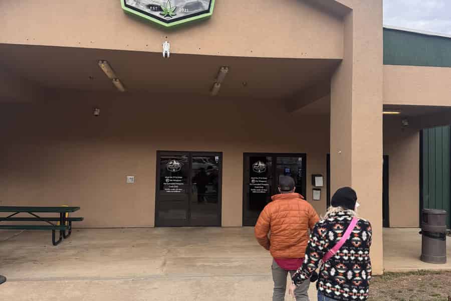 Smoky Mountain Cannabis Dispensary Tour & Jeep Adventure. Foto: GetYourGuide