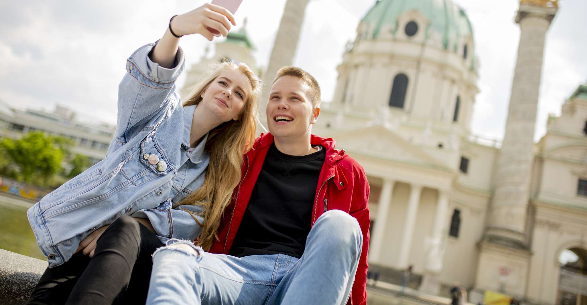 Best of Vienna 1-Day Tour by Car with Schonbrunn Tickets