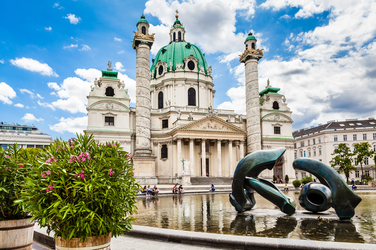 Best of Vienna 1-dagstur med bil med Schonbrunn-biljetter7-timmars rundtur med biljett till Gamla stan och slottet Schonbrunn