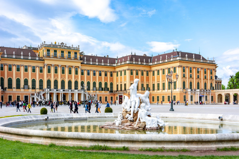 Best of Vienna 1-dagstur med bil med Schonbrunn-biljetter7-timmars rundtur med biljett till Gamla stan och slottet Schonbrunn