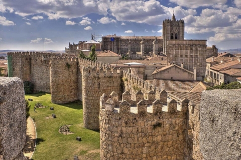 Desde Madrid: tour privado de Ávila, Segovia y Toledo