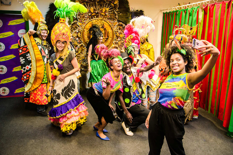 Rio: Carnaval Backstage Tour bij Samba City met Cocktail