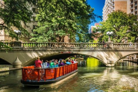San Antonio: City Tour with Tower of America & River Cruise