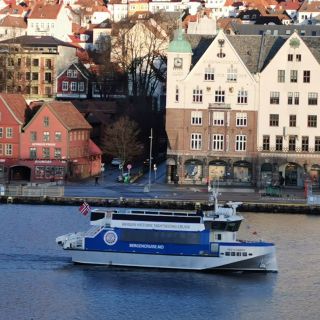 Берген: осмотр достопримечательностей города, круиз по фьорду и фуникулер на гору Флёйен
