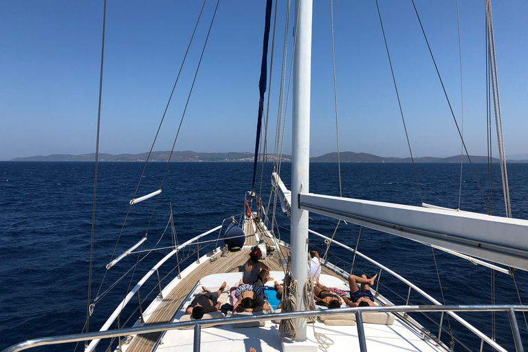 Mykonos: Delos and Rhenia Islands Cruise with BBQ Meal Cruise with Delos Guided Tour