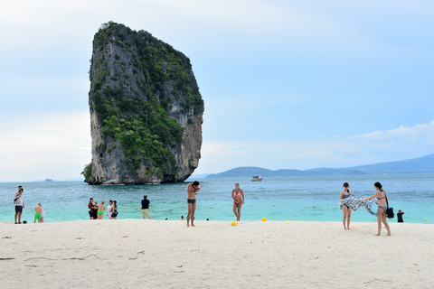 Krabi: Passeio pelas 4 ilhas em um barco de cauda longaPonto de encontro na praia de Railay