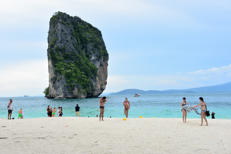 Krabi: rundtur på 4 öar med longtailbåtMötesplats vid Railay Beach