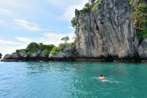 Krabi: Passeio ao pôr do sol nas 7 ilhas com jantar com churrasco e mergulho com snorkelPonto de encontro na praia de Railay