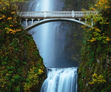From Portland: Columbia Gorge Waterfalls Tour