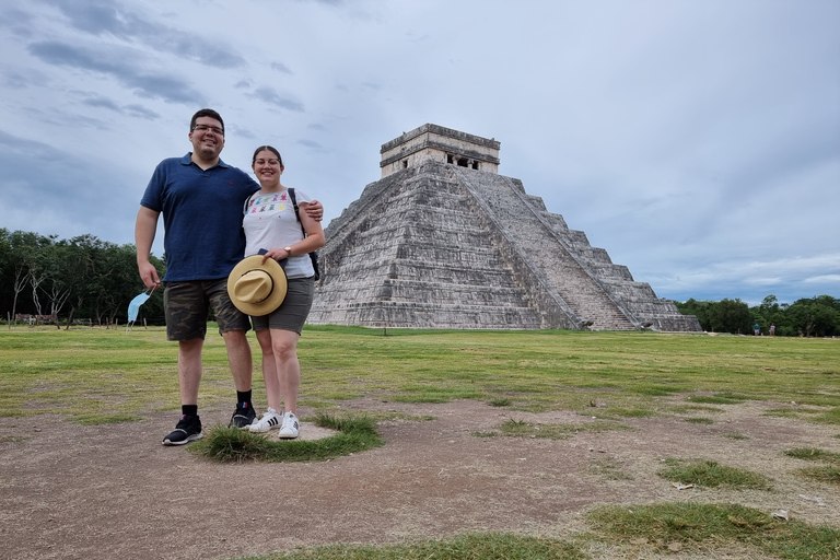 Cancun: Chichen Itza &amp; Yaxunah Ruins Privat tur med CenotePrivat rundtur med upphämtning