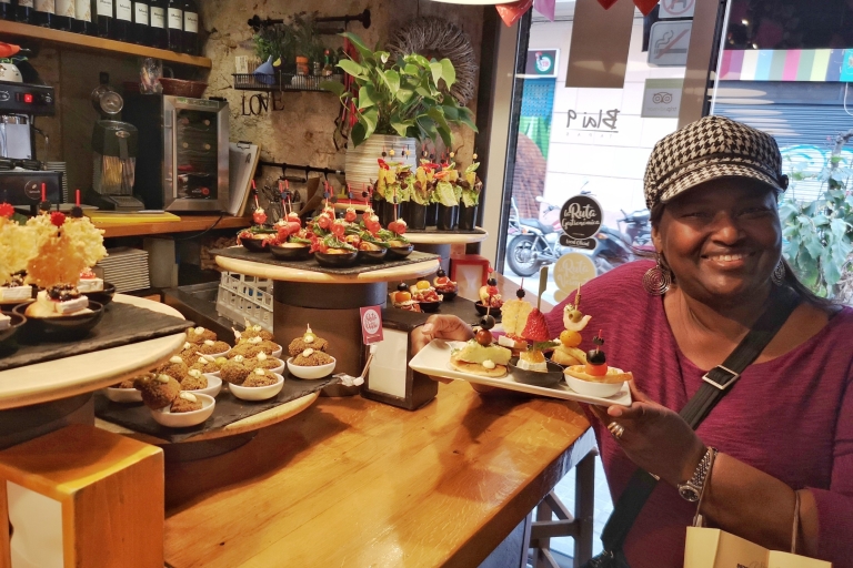 Barcelona: Essens- und Getränkeverkostungstour in traditionellen Tavernen