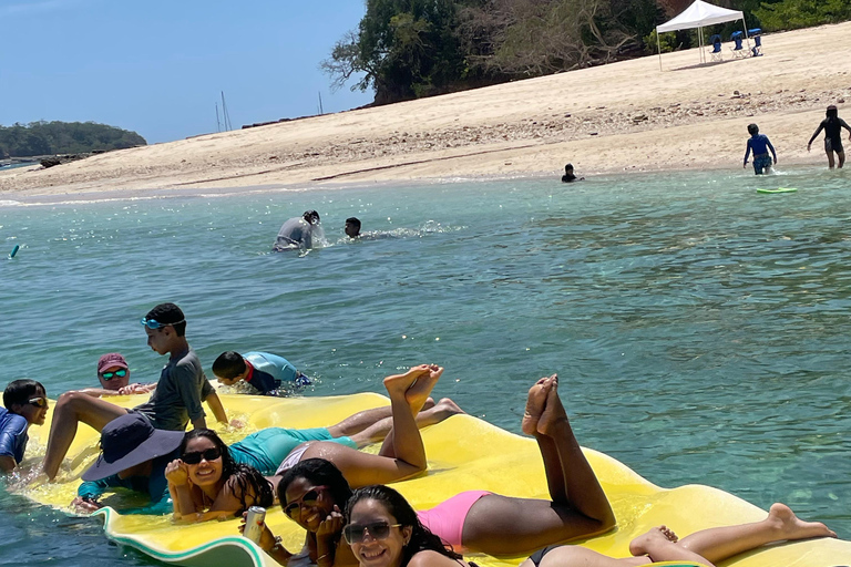 Panama City: Full Day in the Pearl Archipelago