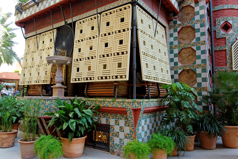 Barcelona: Ganztägige private Tour zu Gaudis weniger bekannter KunstGaudi Unerwartet: Colonia Guell & Casa Vicens kein Linienticket