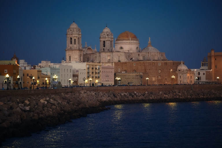 From Seville: Private Day Trip to Cádiz with Guide